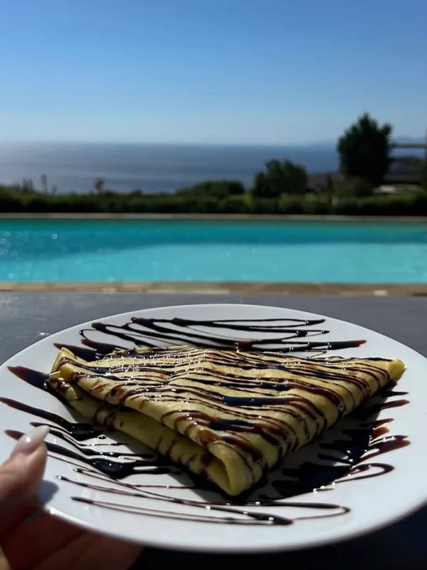Cafe crepe